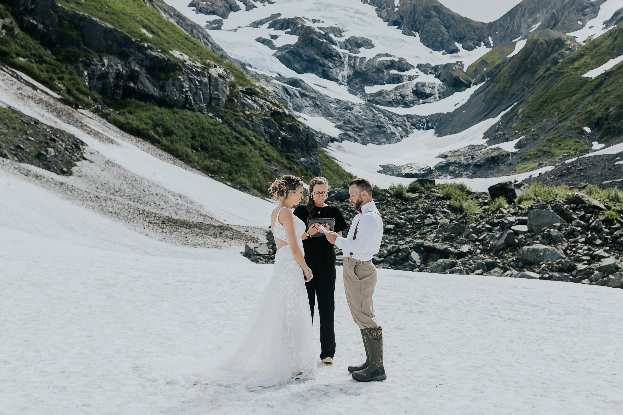 alaska glacier hiking elopement photographer seward girdwood helicopter wedding