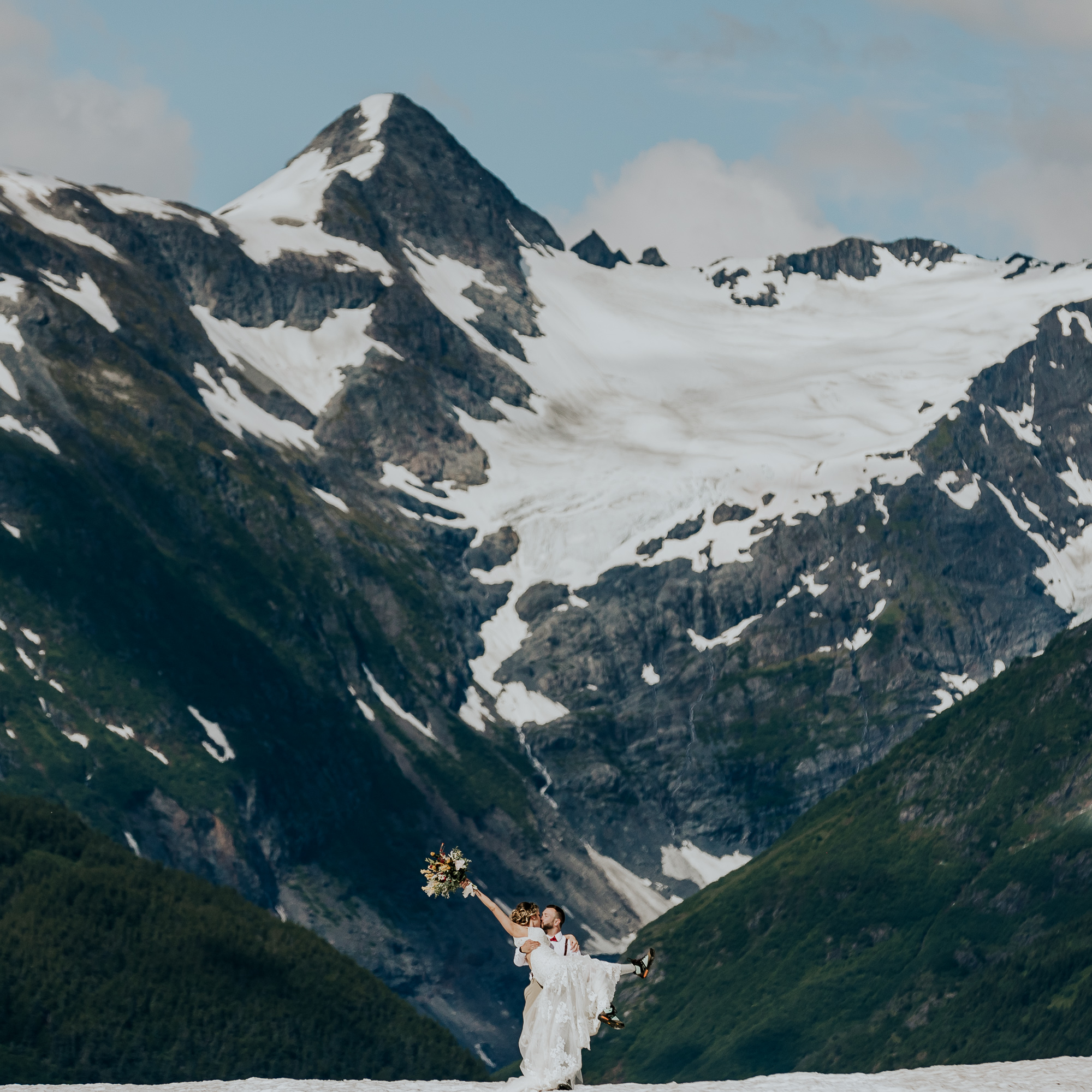 alaska elopement photographer glacier mountains helicopter seward