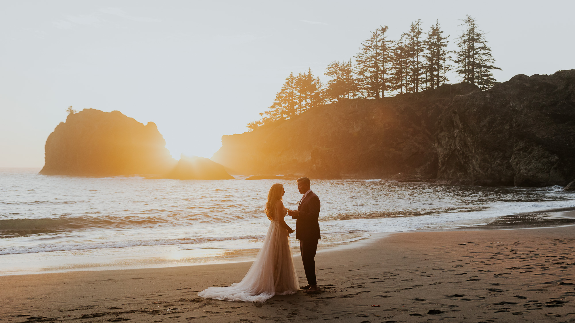 vow reading oregon coast sunset samuel h boardman scenic brookings oregon hiking outdoor wedding